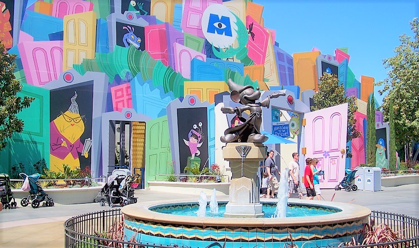 Monsters Inc. Mike and Sully to the Rescue, DCA