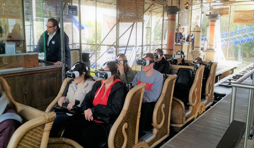 A experiência de andar numa montanha-russa VR pela primeira vez