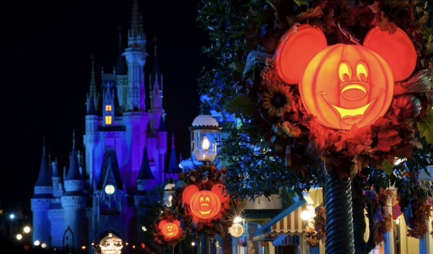 História do Halloween nos parques Disney