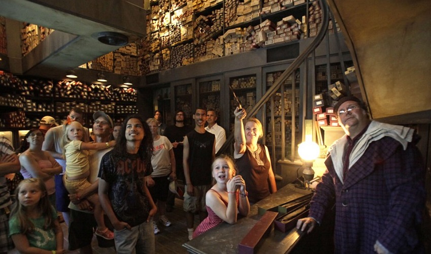 Ollivander’s Wand Shop (The Wizarding World of Harry Potter)