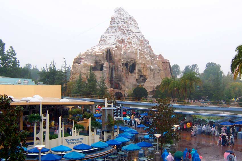 Disneyland Park anuncia melhorias em três atrações clássicas para o aniversário de 60 anos